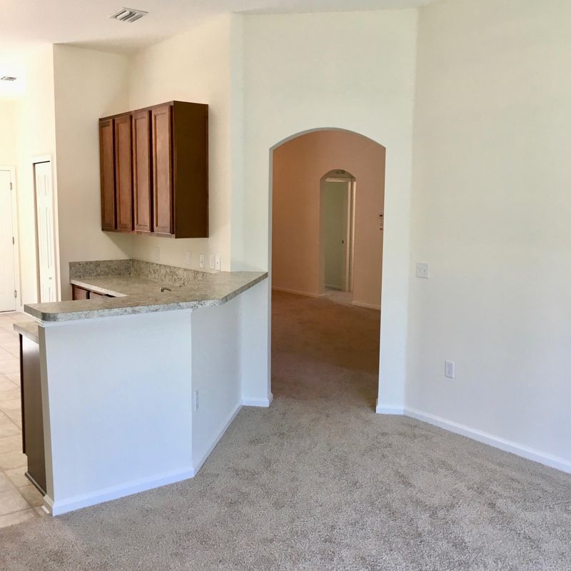 9846 Sailor Dr, Jacksonville, FL 32221