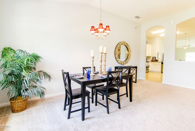 9883 Sailor Dr, Jacksonville, FL 32221