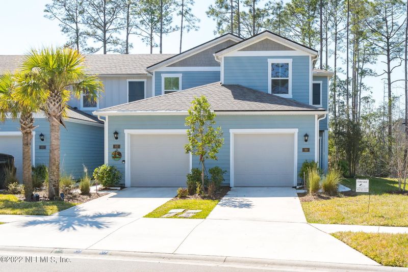 99 Scotch Pebble Dr, Jacksonville, FL 32259