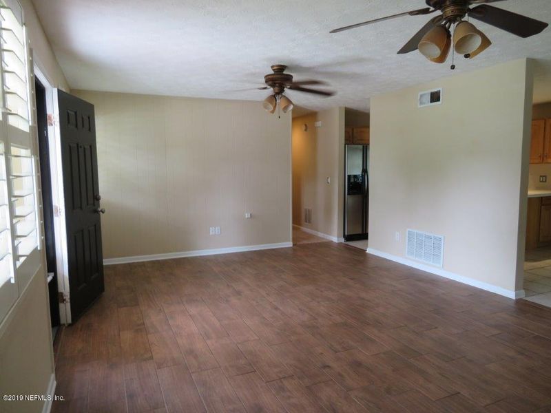 9931 Moss Side Ln, Jacksonville, FL 32257