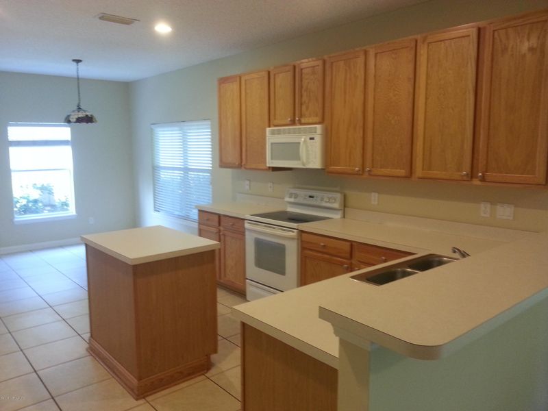994 Garrison Dr, St Augustine, FL 32092