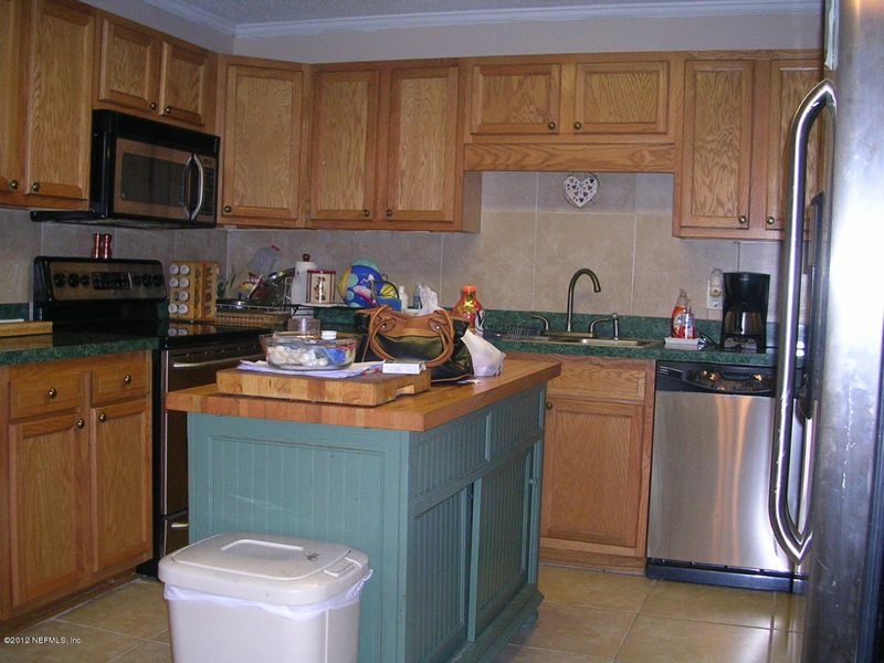 9945 Paxton Rd, Jacksonville, FL 32219