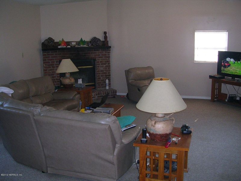 9945 Paxton Rd, Jacksonville, FL 32219