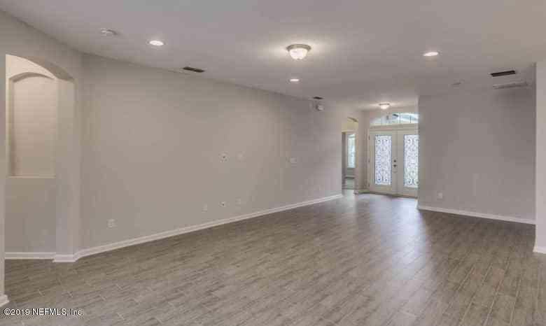 9950 Kevin Rd, Jacksonville, FL 32257