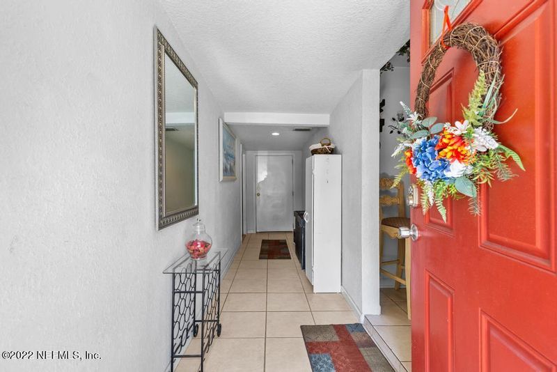 9953 Bradley Rd, Jacksonville, FL 32246