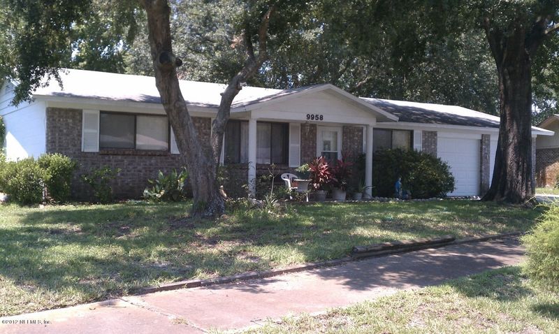 9958 Larkdale Ct, Jacksonville, FL 32257
