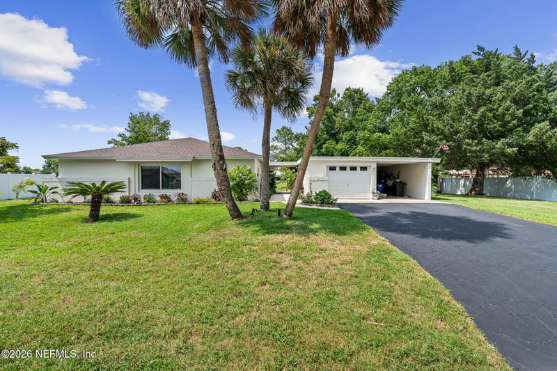 1 Cardinal Ct, Palm Coast, FL 32137