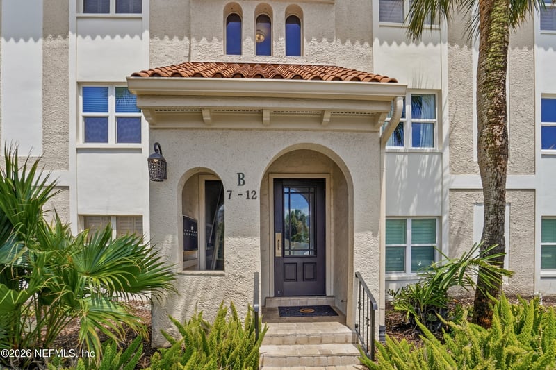 10 10th St #9B, Atlantic Beach, FL 32233