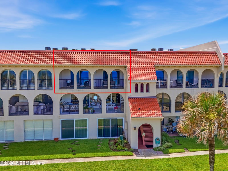10 10th St #9B, Atlantic Beach, FL 32233