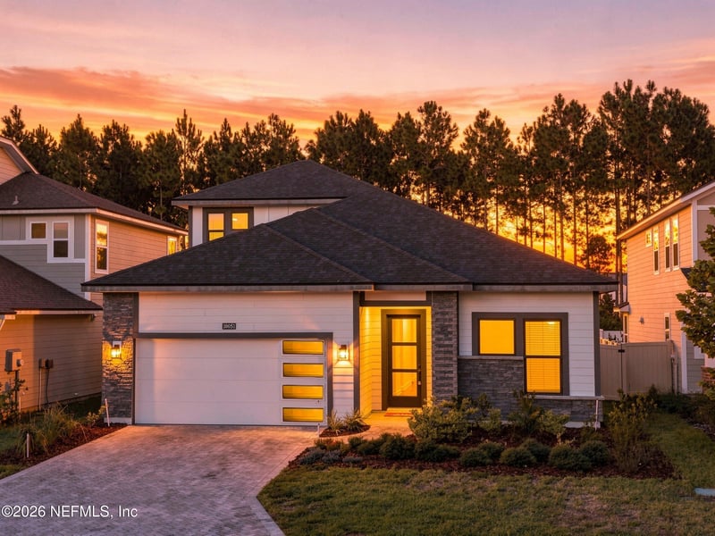 10051 Invention Ln, Jacksonville, FL 32256