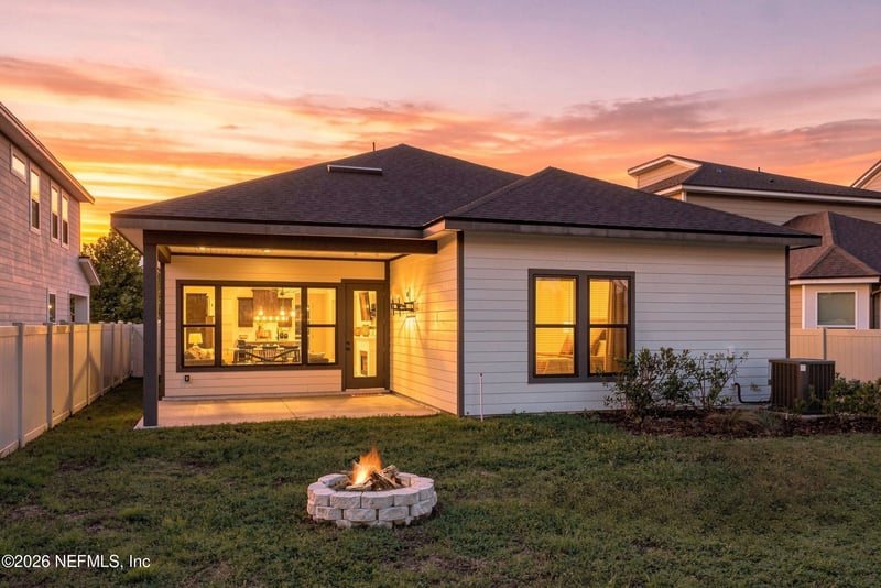 10051 Invention Ln, Jacksonville, FL 32256