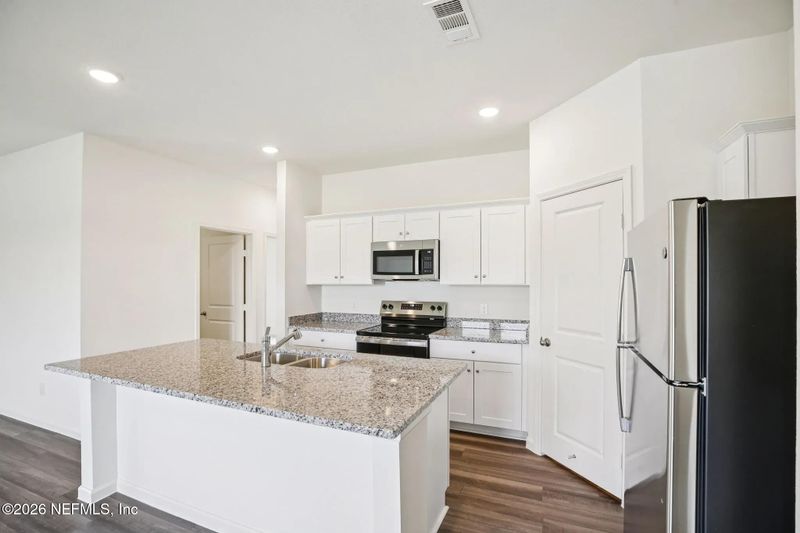 10069 Spotted Sea Dr, Jacksonville, FL 32219