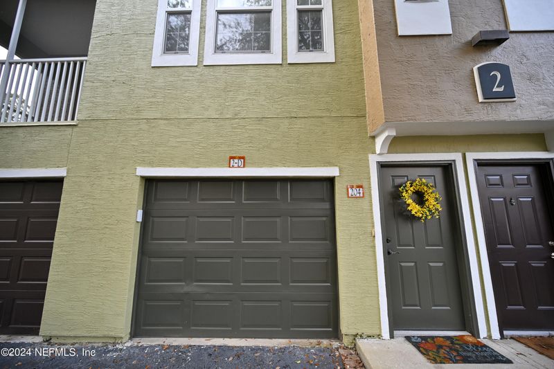 10075 Gate Pw N #204, Jacksonville, FL 32246