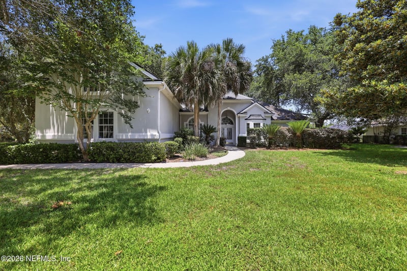 10098 Chester Lake Rd E, Jacksonville, FL 32256
