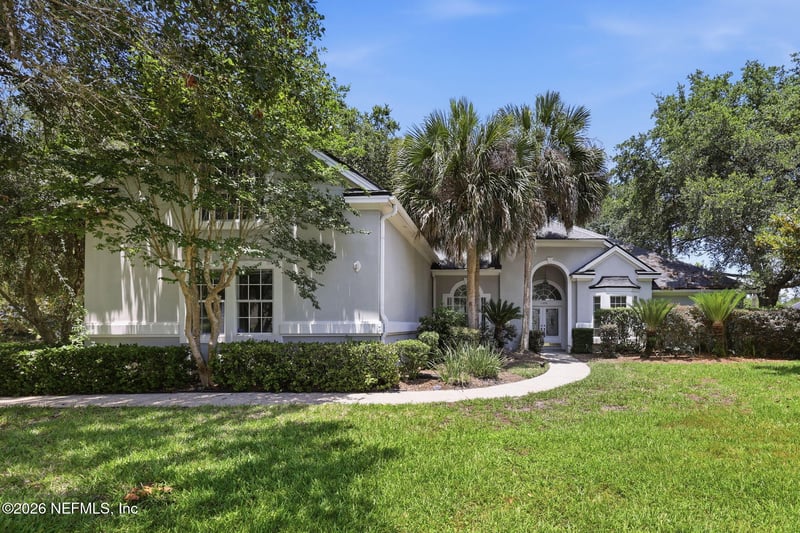 10098 Chester Lake Rd E, Jacksonville, FL 32256