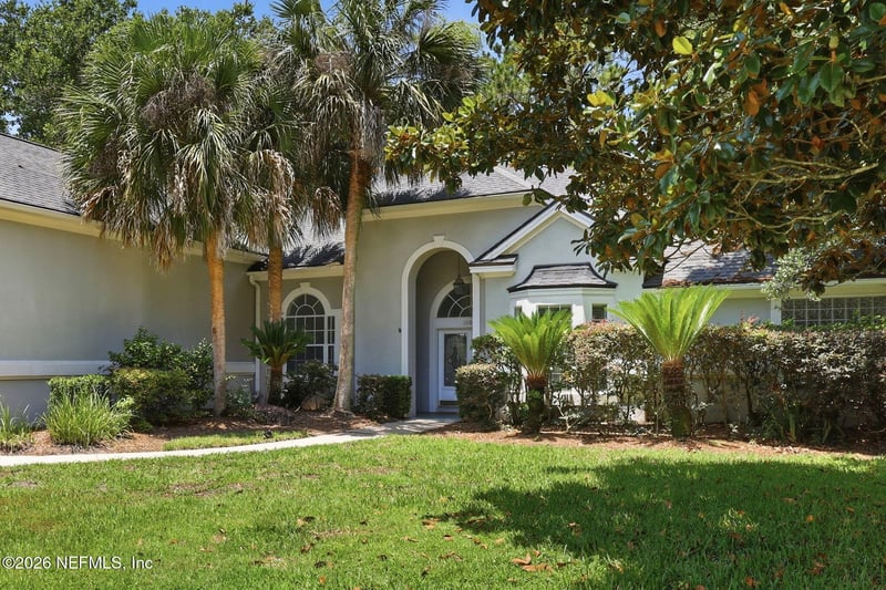 10098 Chester Lake Rd E, Jacksonville, FL 32256