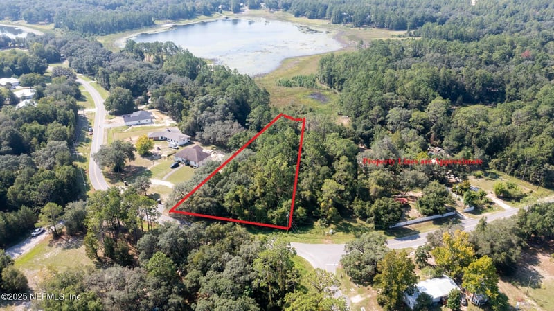 101 Ashley Lake Dr, Melrose, FL 32666