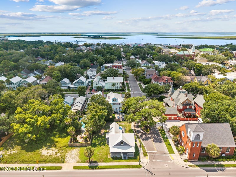 101 S 8th St, Fernandina Beach, FL 32034
