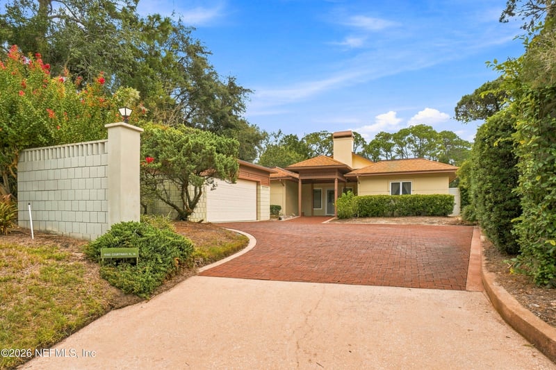 10105 Courtyards Pl W, Jacksonville, FL 32256