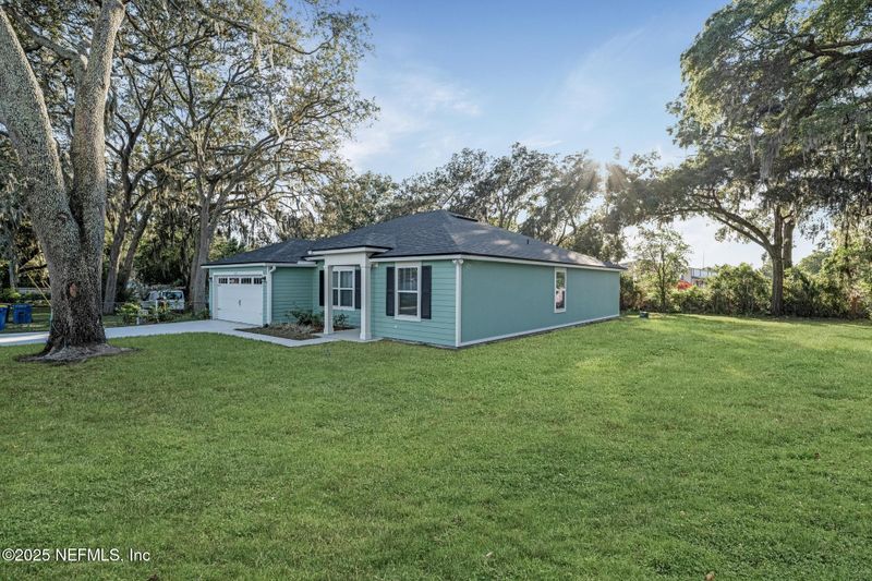 10107 Chalker Dr, Jacksonville, FL 32225