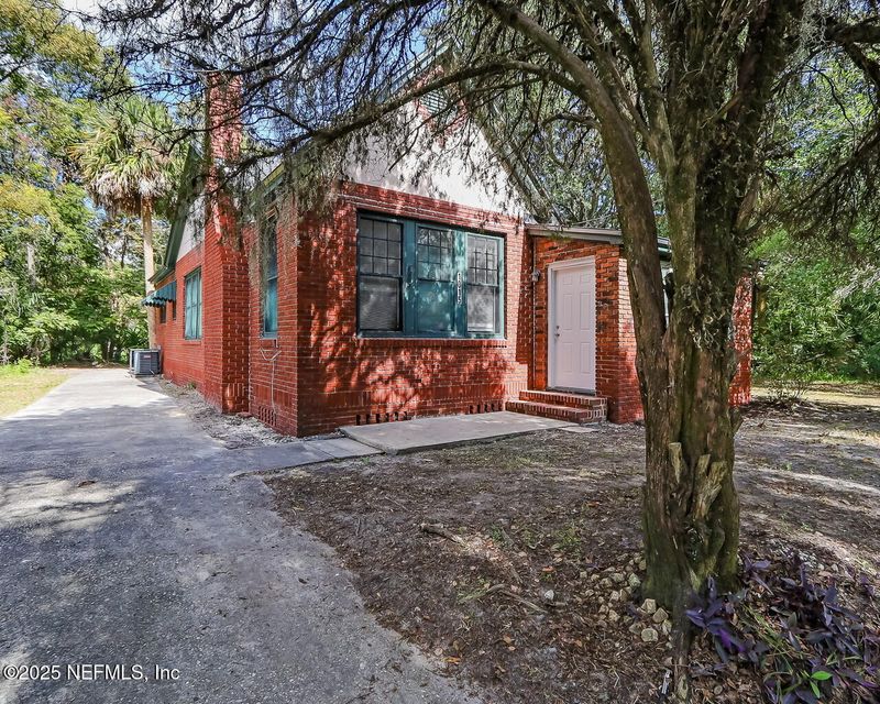 1015 W 17th St, Jacksonville, FL 32209