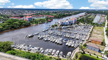 102 Yacht Harbor Dr #276, Palm Coast, FL 32137
