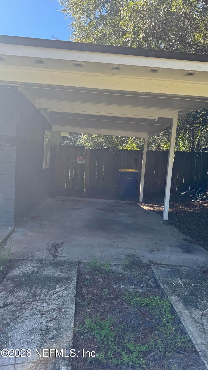 1020 Ake, Jacksonville, FL 32218