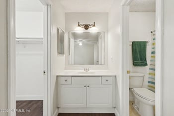 10200 Belle Rive Blvd #221, Jacksonville, FL 32256