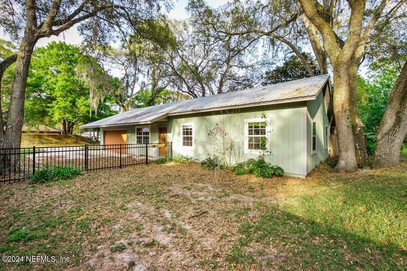 1021 Kennedy Dr, St Augustine, FL 32084
