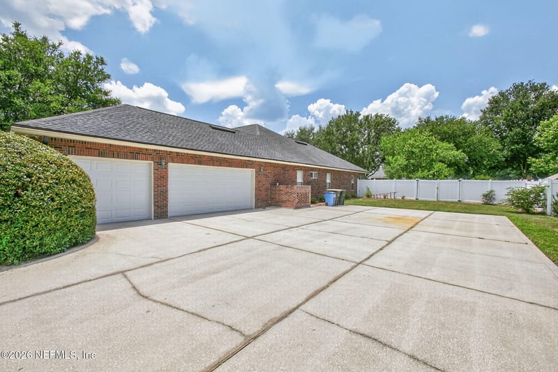 1024 Morning Stroll Ln, Jacksonville, FL 32221
