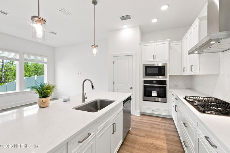 10255 Mineral Rd, Jacksonville, FL 32256