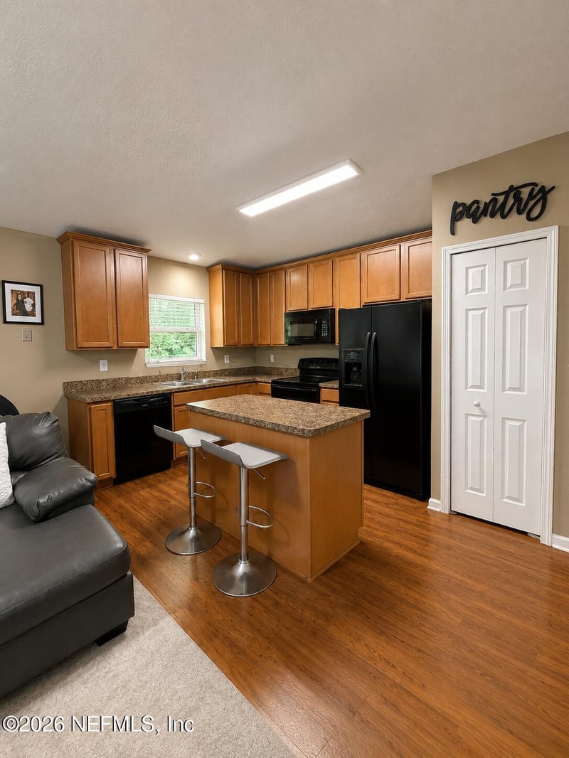 10286 Driftwood Hills Dr, Jacksonville, FL 32221