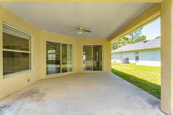 103 Woodside Dr, Palm Coast, FL 32136
