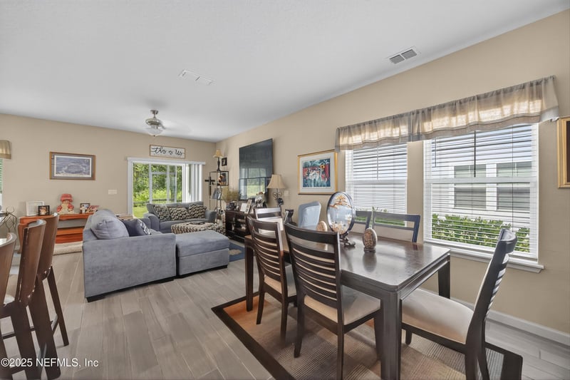 10302 Benson Lake Dr, Jacksonville, FL 32222