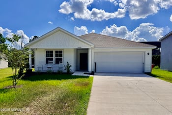 10310 Greystone Dr, Glen St Mary, FL 32040