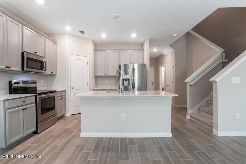 10312 Benson Lake Dr, Jacksonville, FL 32222
