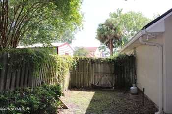 1032 Deer Spring Dr, Jacksonville, FL 32221