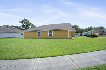 10361 Red Tip Rd, Jacksonville, FL 32218