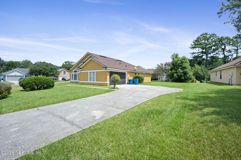 10361 Red Tip Rd, Jacksonville, FL 32218