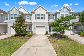 10364 Benson Lake Dr, Jacksonville, FL 32222