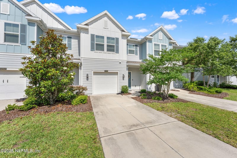 10364 Benson Lake Dr, Jacksonville, FL 32222