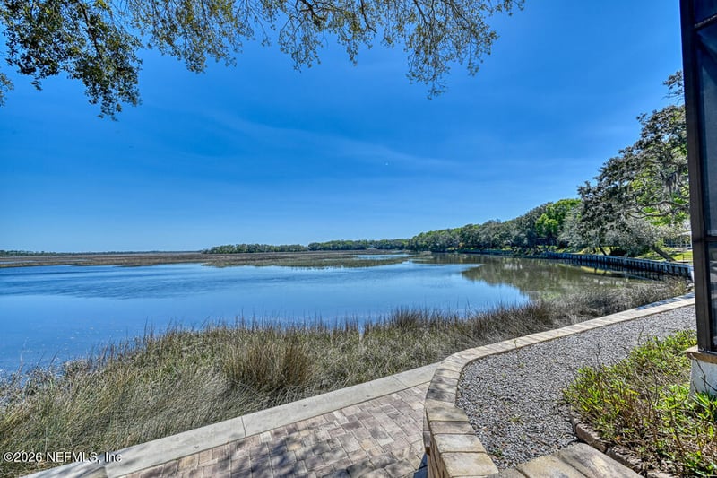 1037 Shipwatch Dr E, Jacksonville, FL 32225