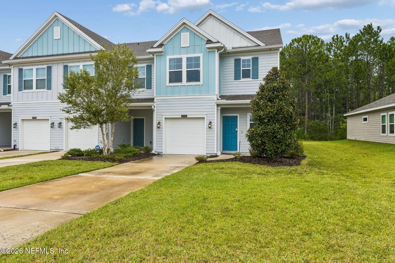 10394 Benson Lake Dr, Jacksonville, FL 32222