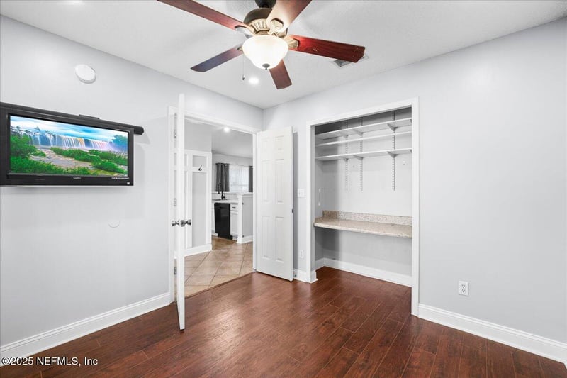 1041 Buttercup Dr, Jacksonville, FL 32259
