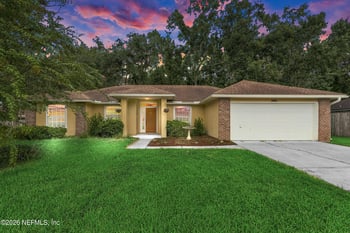 1041 Whirlaway Cir N, Jacksonville, FL 32218