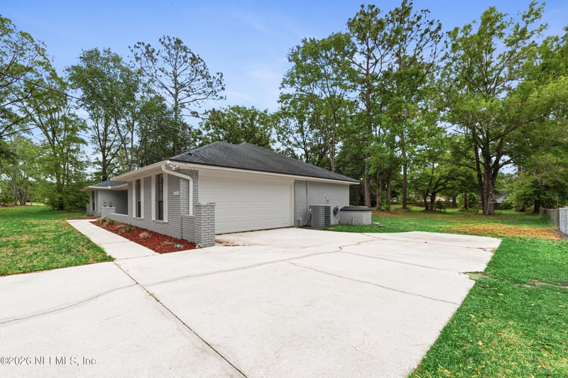 10428 Crystal Springs Rd, Jacksonville, FL 32221