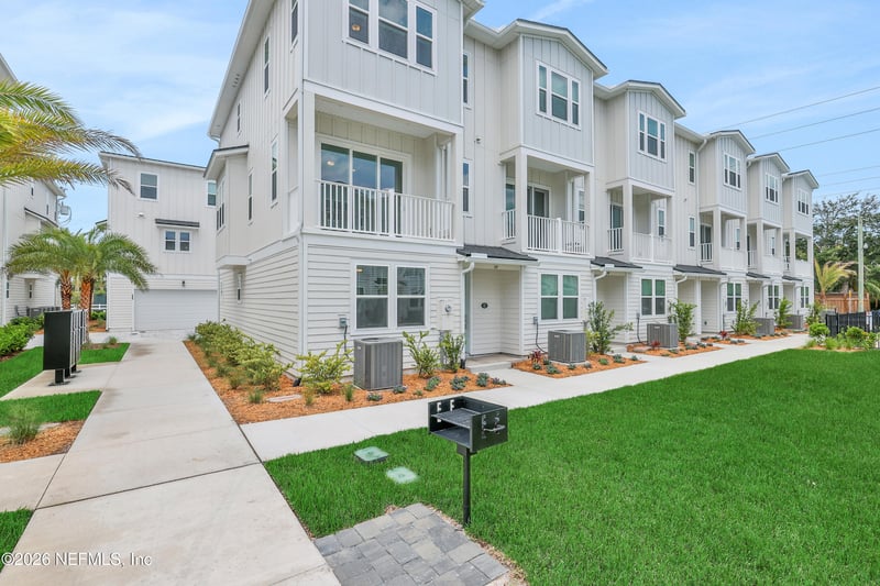 1043 N 1st Ave, Jacksonville Beach, FL 32250
