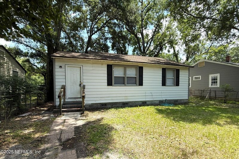 1043 Westbrook Cir E, Jacksonville, FL 32209