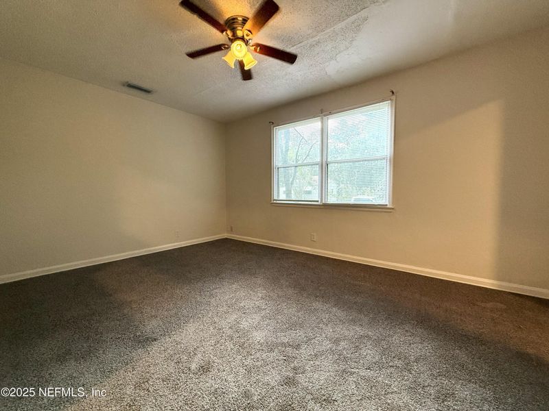 1043 Westbrook Cir E, Jacksonville, FL 32209