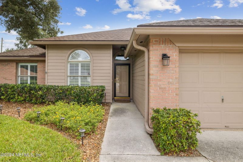 1044 Flora Parke Dr, St Johns, FL 32259